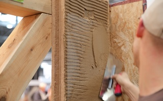 Lehmputz auf Holzfaserdämmplatte