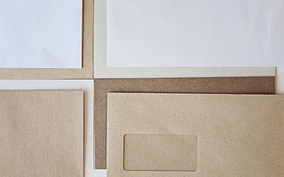 Briefumschläge aus Umweltpapier Weißegrade